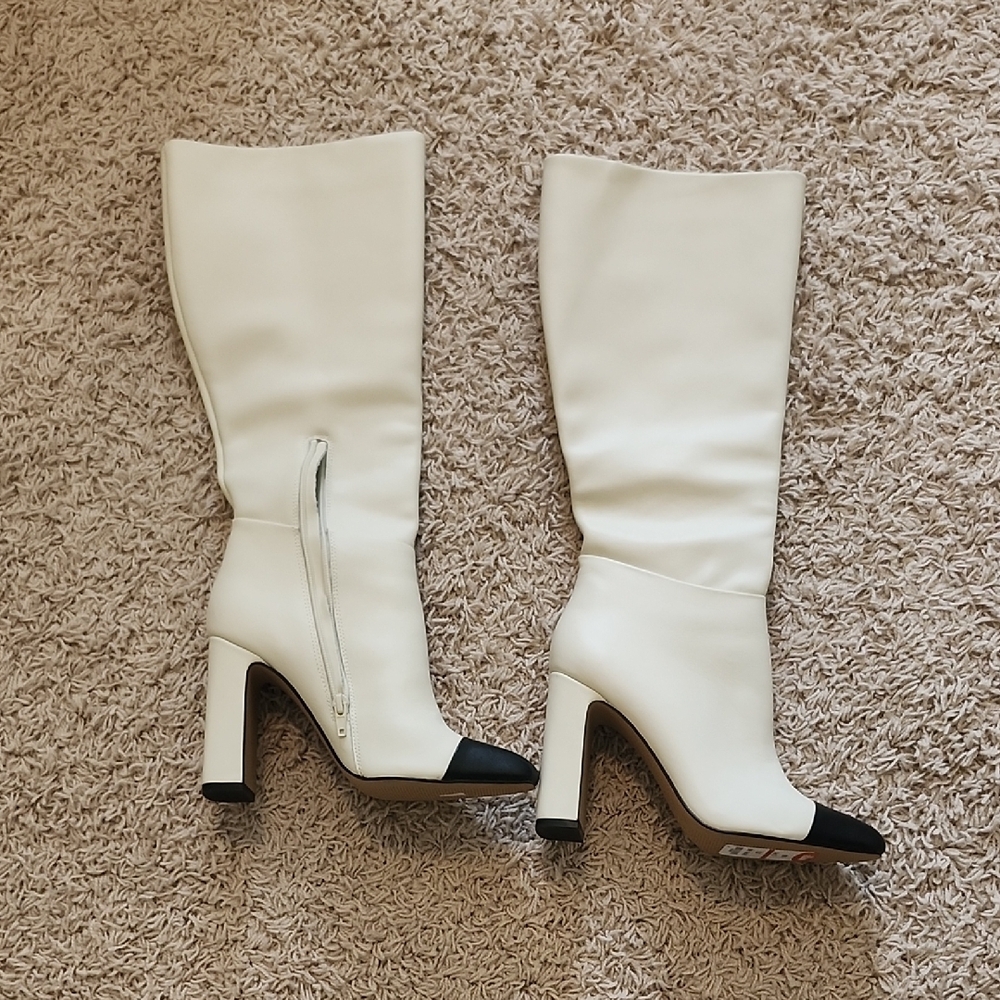 Steve Madden Reminds You Of Chanel! Size 7.5